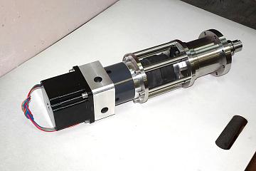 Моторизованный ввод вращения в вакуум c манжетным (эластомерным) уплотнением на фланце Ду60 (нестандартный фланец)